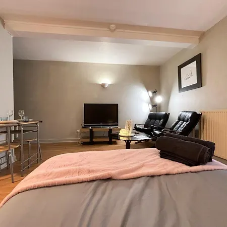 Joli Au Golf,wifi,parking Belleme